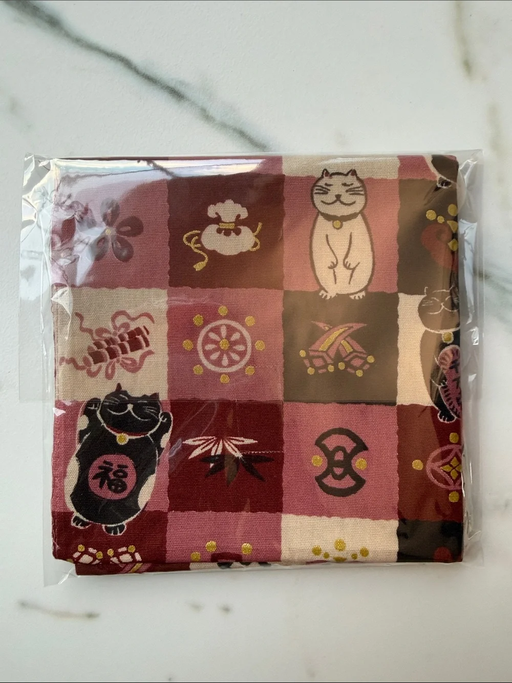 Lucky Cat (maneki-neko) Pattern Cotton Furoshiki 53 x 53 cm